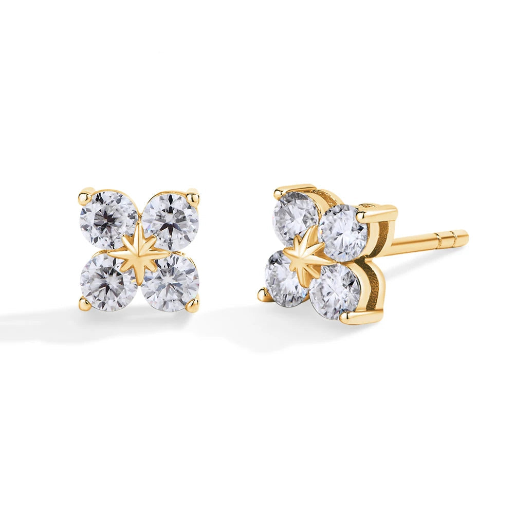 Minimal Clover Moissanite Stud Earrings | IL0000