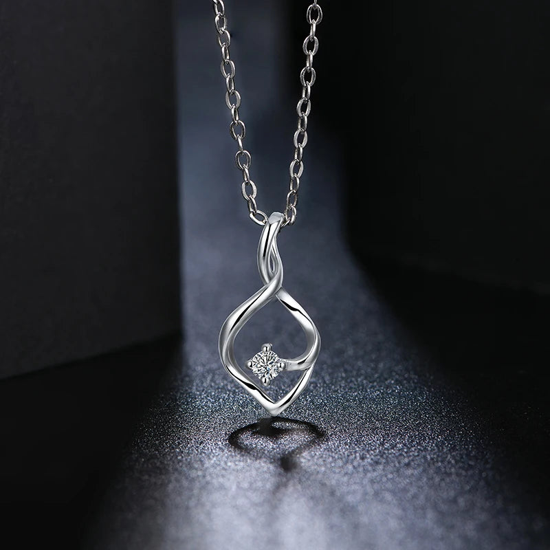 Sleek Moissanite Heart Necklace | IL0000