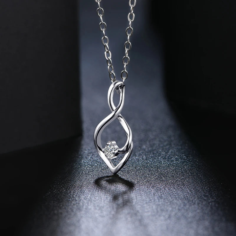 Sleek Moissanite Heart Necklace | IL0000