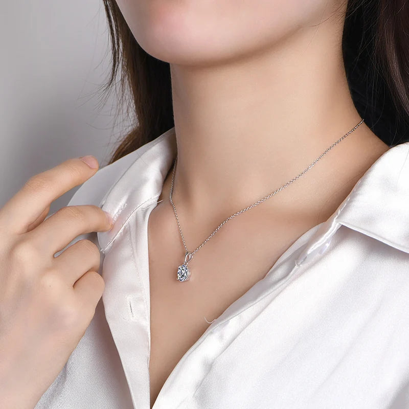 Oval Moissanite Pendant Necklace | IL0000