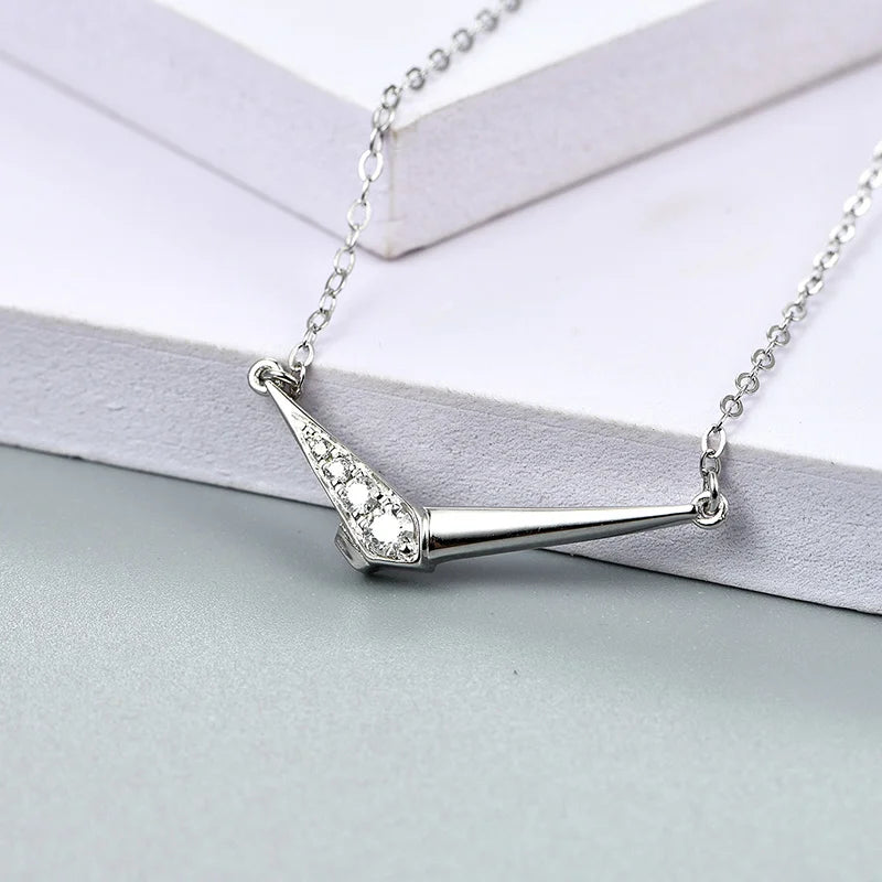 Excellent Cut Geometric Moissanite Pendant Necklace | IL0000