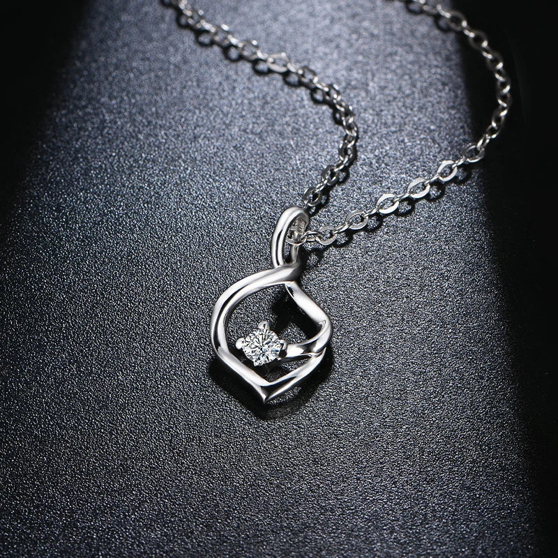 Sleek Moissanite Heart Necklace | IL0000