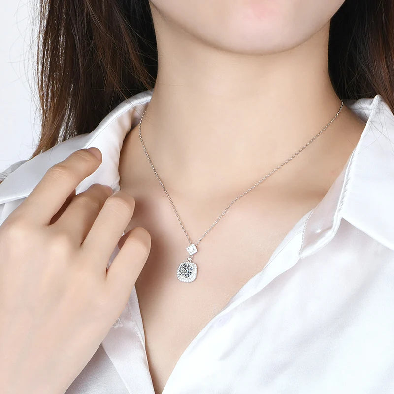 Minimal Cushion Moissanite Pendant | IL0000