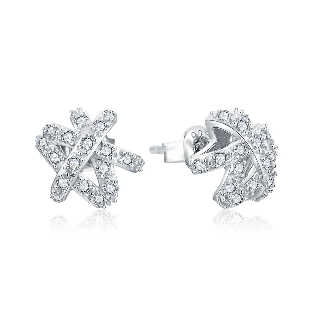 Asymmetric Round Cut Moissanite Stud Earrings | IL0000