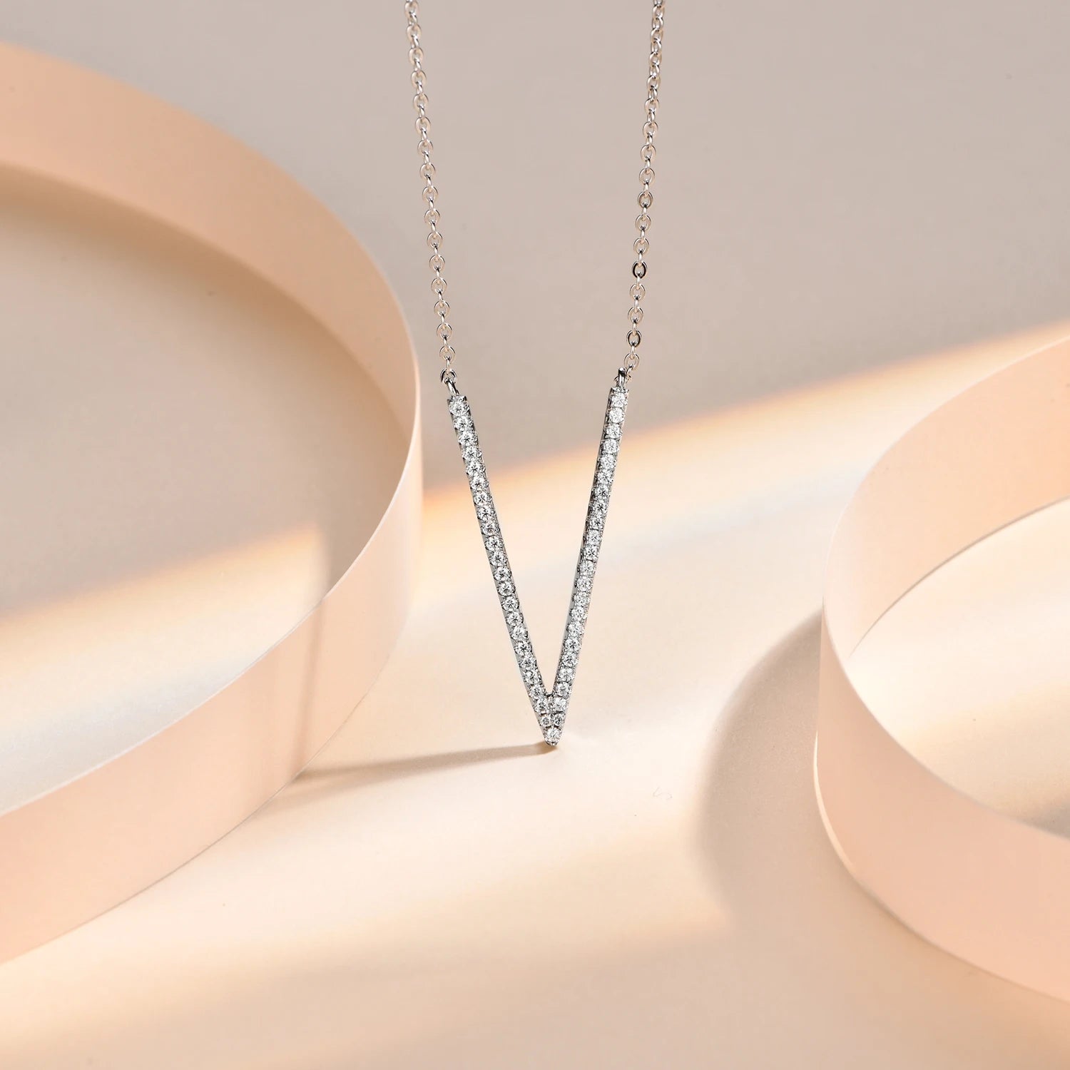 Exquisite 1.2mm Moissanite Pendant Necklace | IL0000