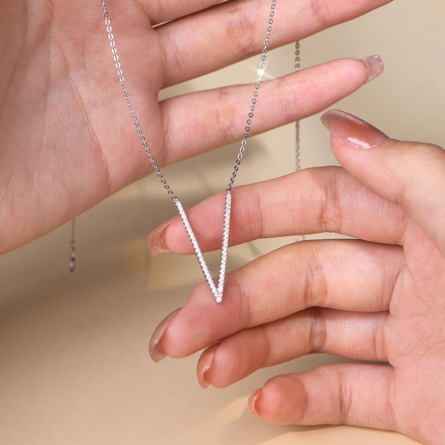 Exquisite 1.2mm Moissanite Pendant Necklace | IL0000