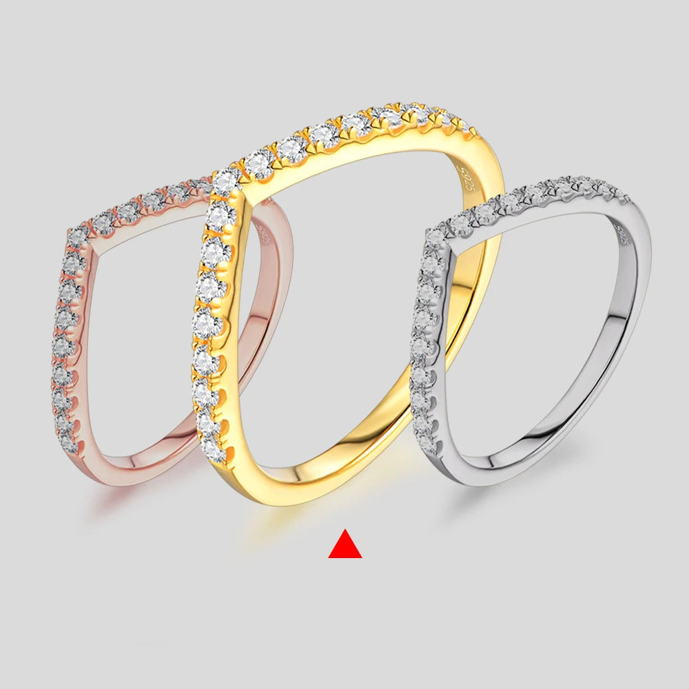 Clean Stackable Moissanite Band Ring | IL0000