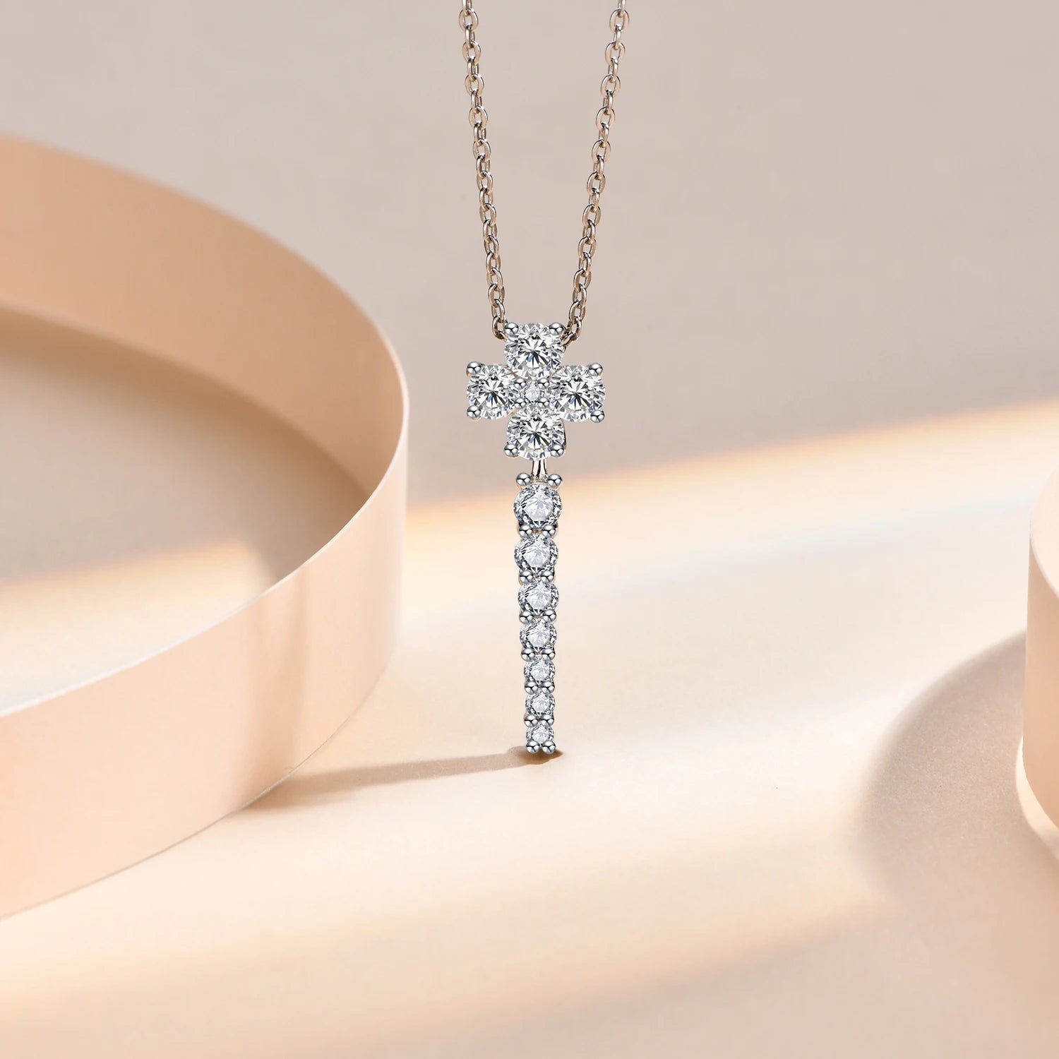 Geometric Moissanite Pendant Necklace | IL0000