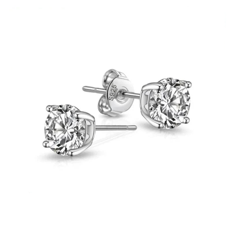 Éclat de Lumière Moissanite Studs | IL0000