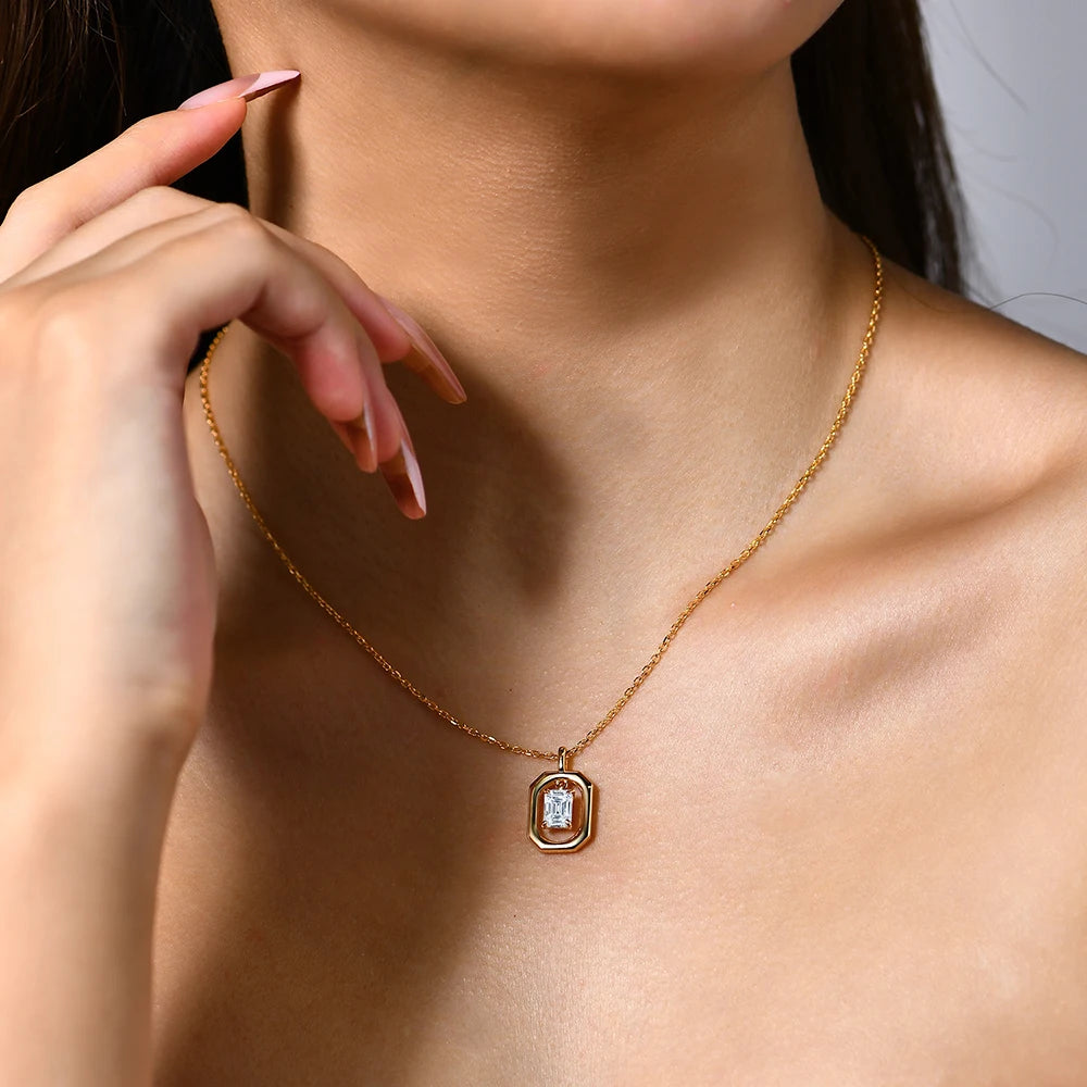 Geometric Moissanite Pendant Necklace | IL0000