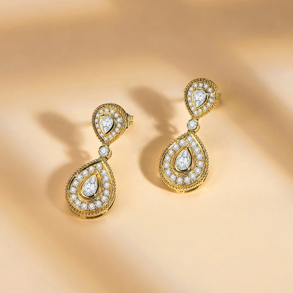 Luxe Pear Cut Moissanite Stud Earrings | IL0000