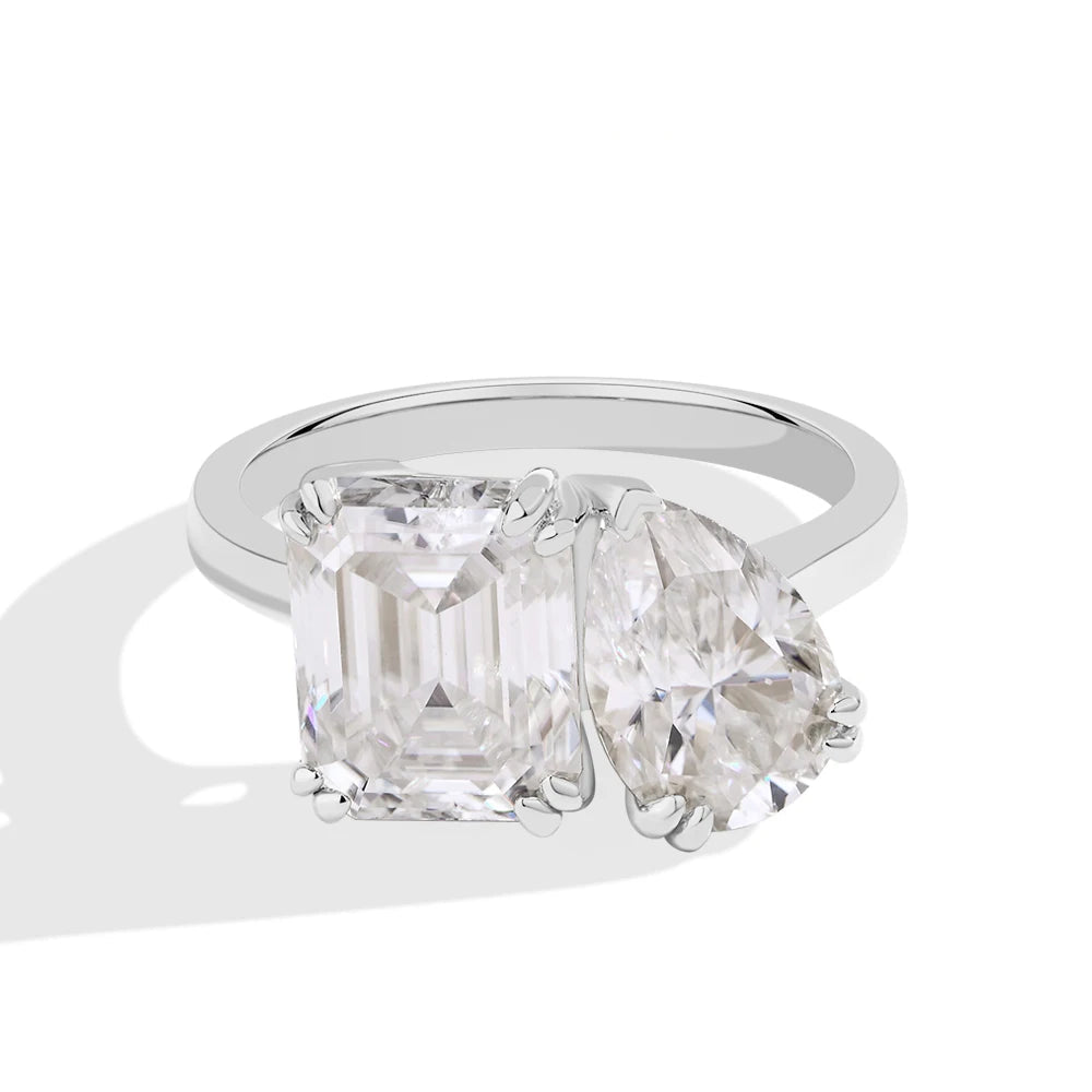 Pear & Emerald Cut Moissanite Ring | IL0000